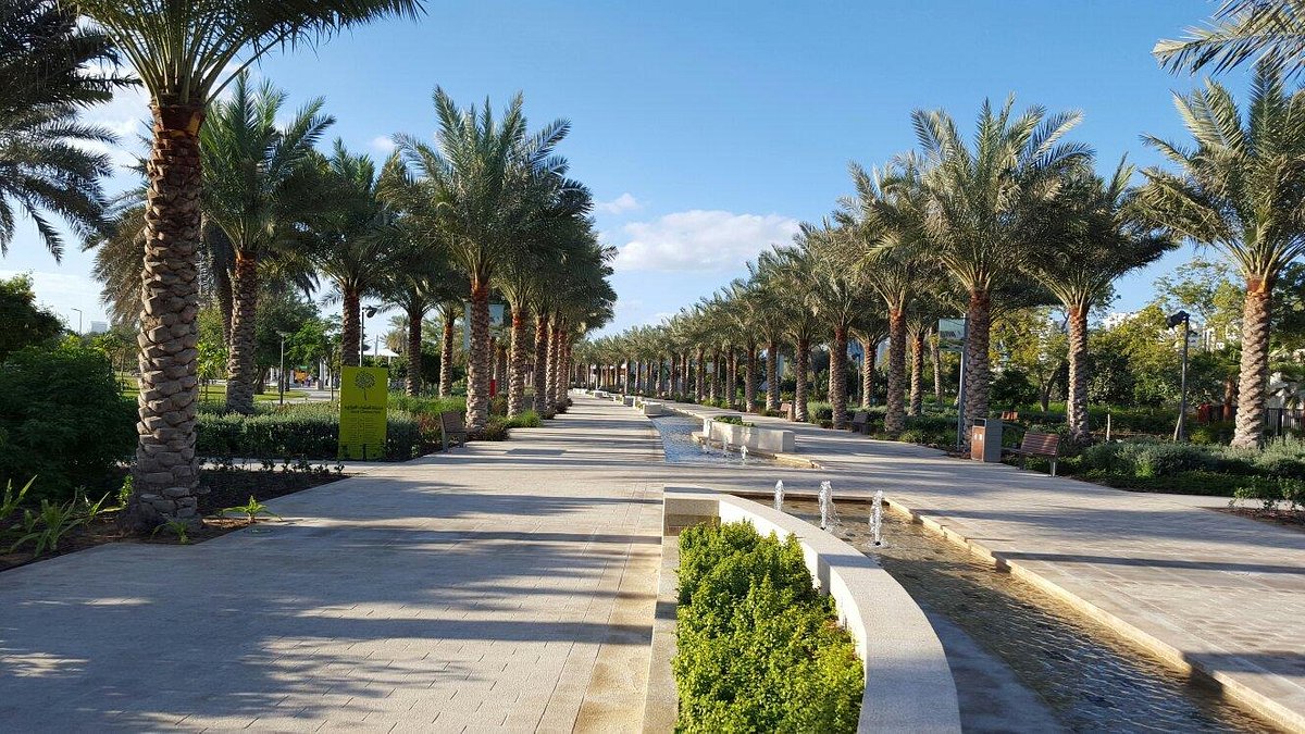 Umm Al Emarat Park - top attractions in abu dhabi