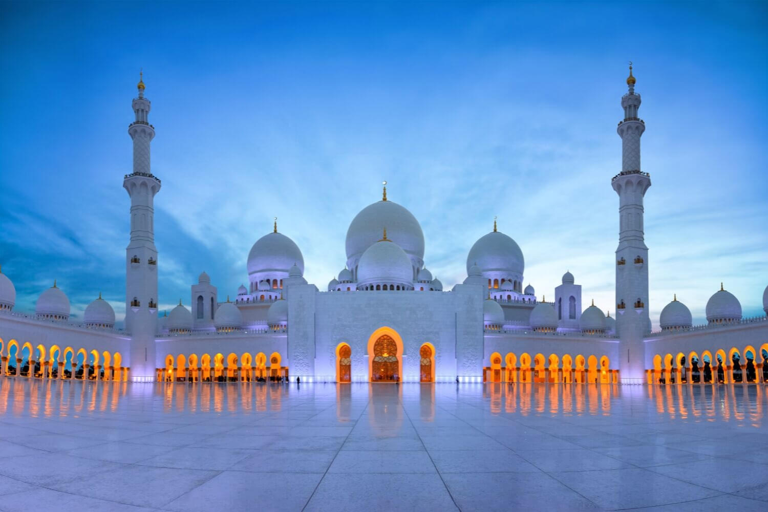 Sheikh Zayed Grand Mosque Center-Best Things to do in Abu Dhabi 